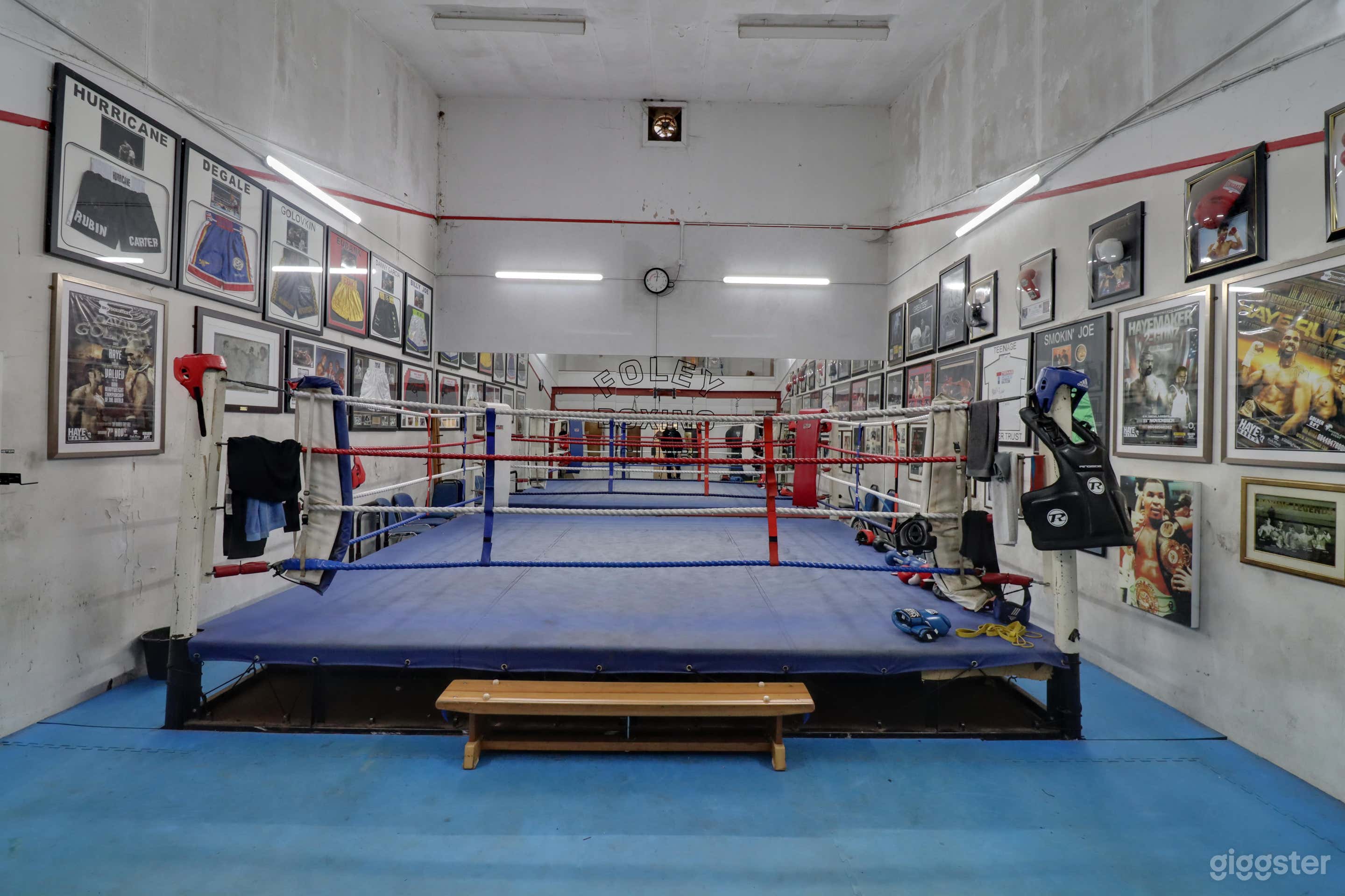 Authentic Old-School Boxing Gym - Ring, Bag Room & Balcony Photo 1