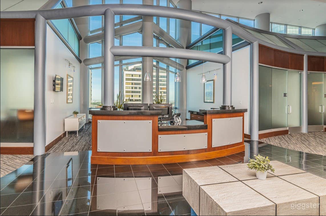 Bright and Gorgeous Lobby for Meetings on Main Photo 4