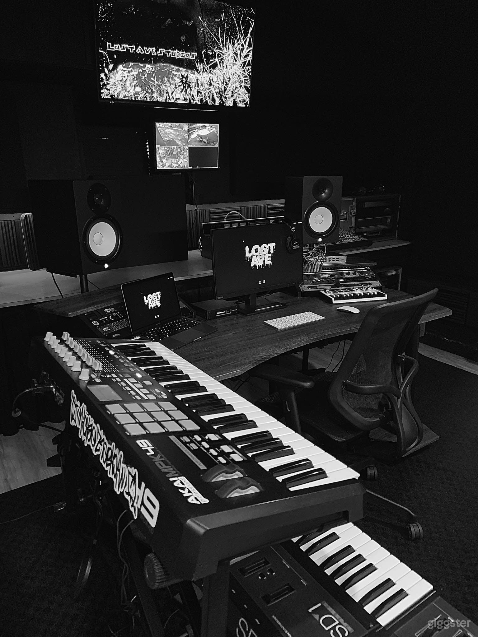 Recording Studio &amp; Music Production Suite Photo 2