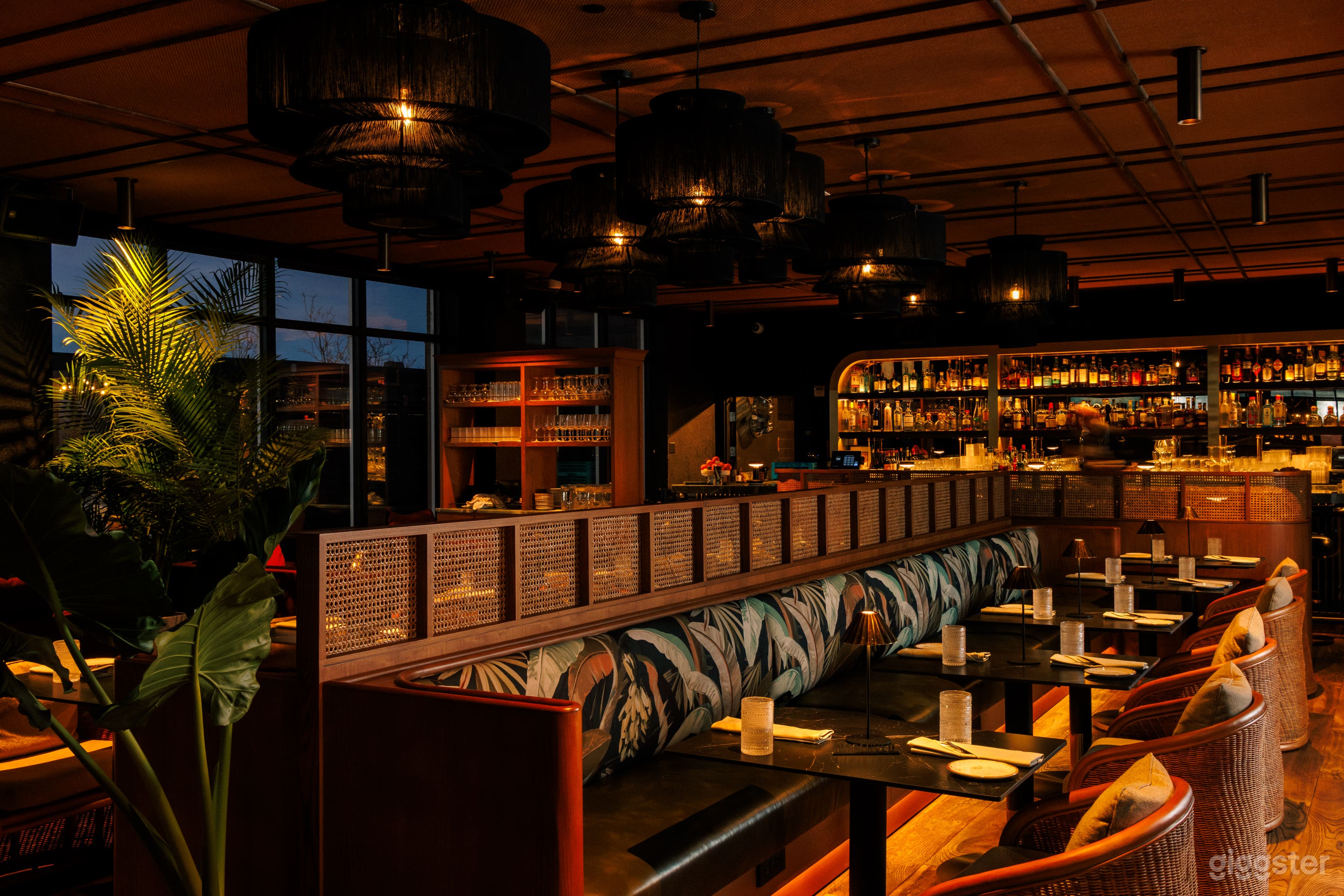 THE REALM EXPERIENCE Photo 3