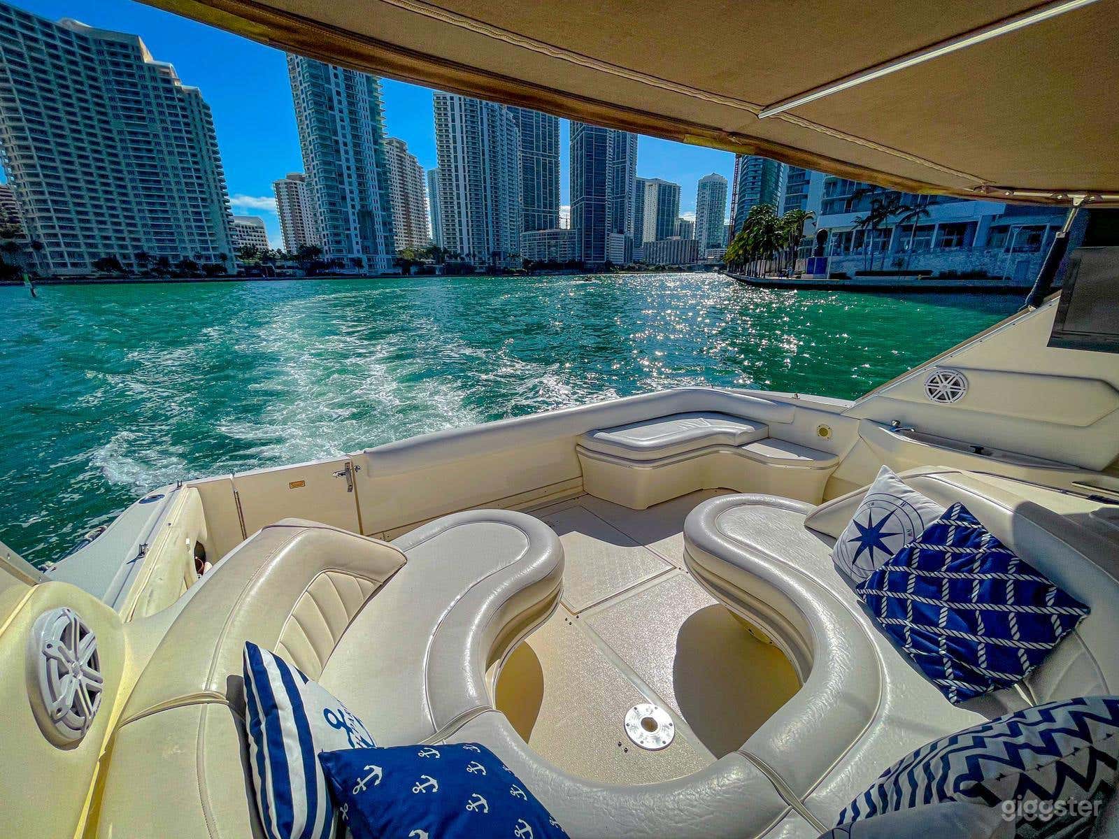 Breath-Taking 50ft SEA RAY Sea Isle Party Yacht Space Events Photo 1