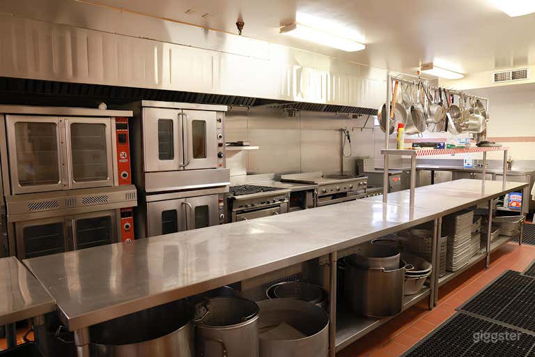  Commercial Kitchen 