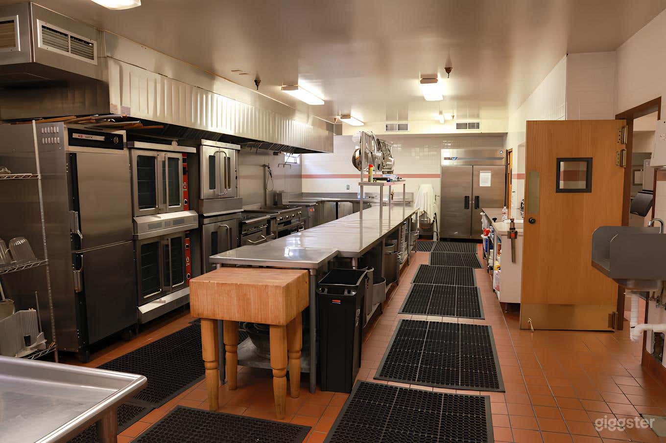 Commercial Kitchen Photo 1