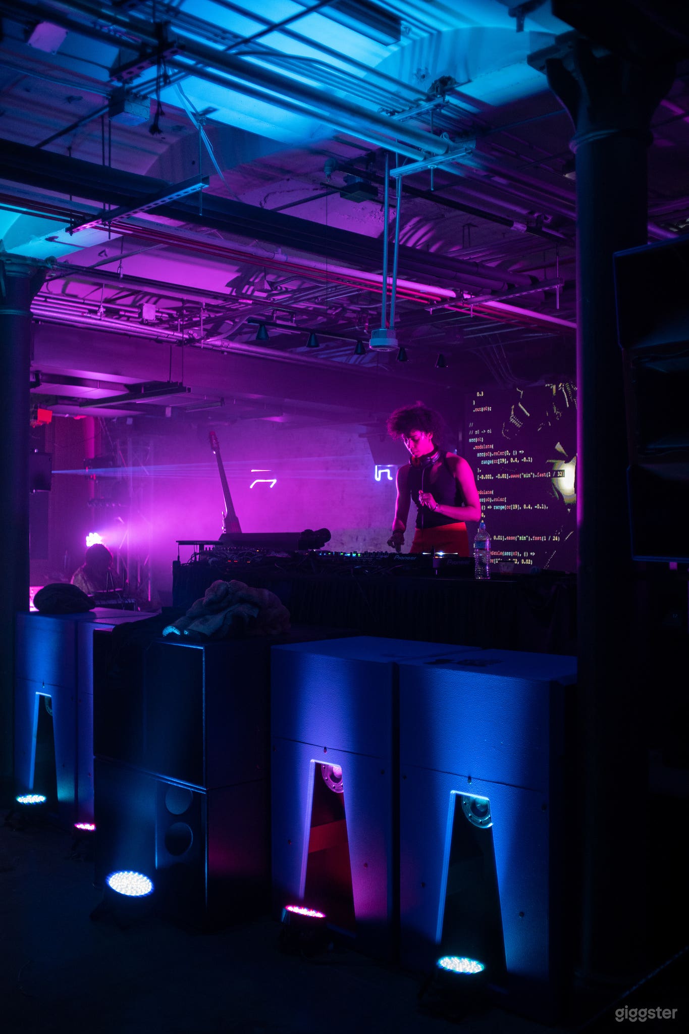 Underground and unforgettable — this 17,745 sq. ft. venue merges raw texture with historic intrigue for truly standout events.