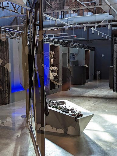 Modern &amp; Futuristic VR Space in St. Louis Photo 3