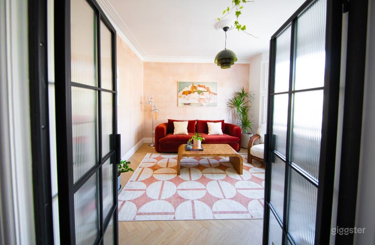  Beautifully renovated house 