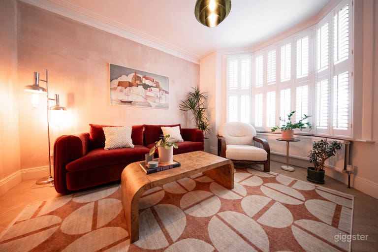  Beautifully renovated house 
