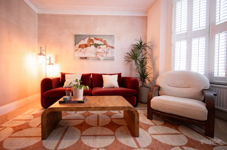  Beautifully renovated house 