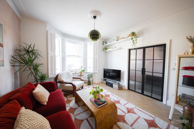  Beautifully renovated house 