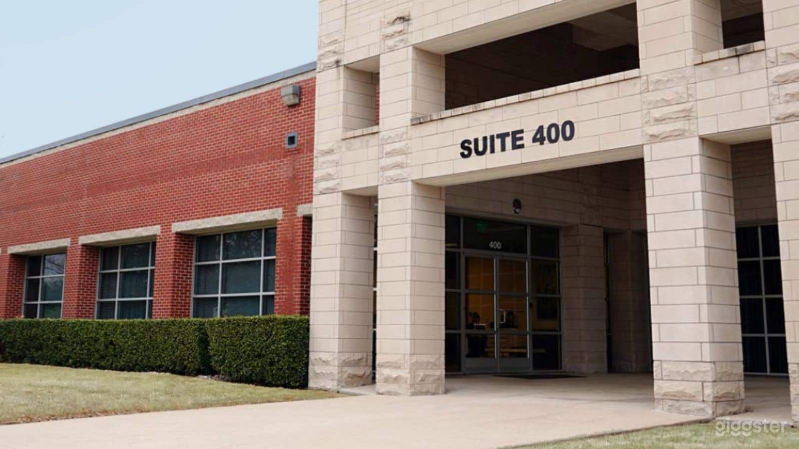 Convenient 8 Person Meeting Room at Park Ventura Photo 2