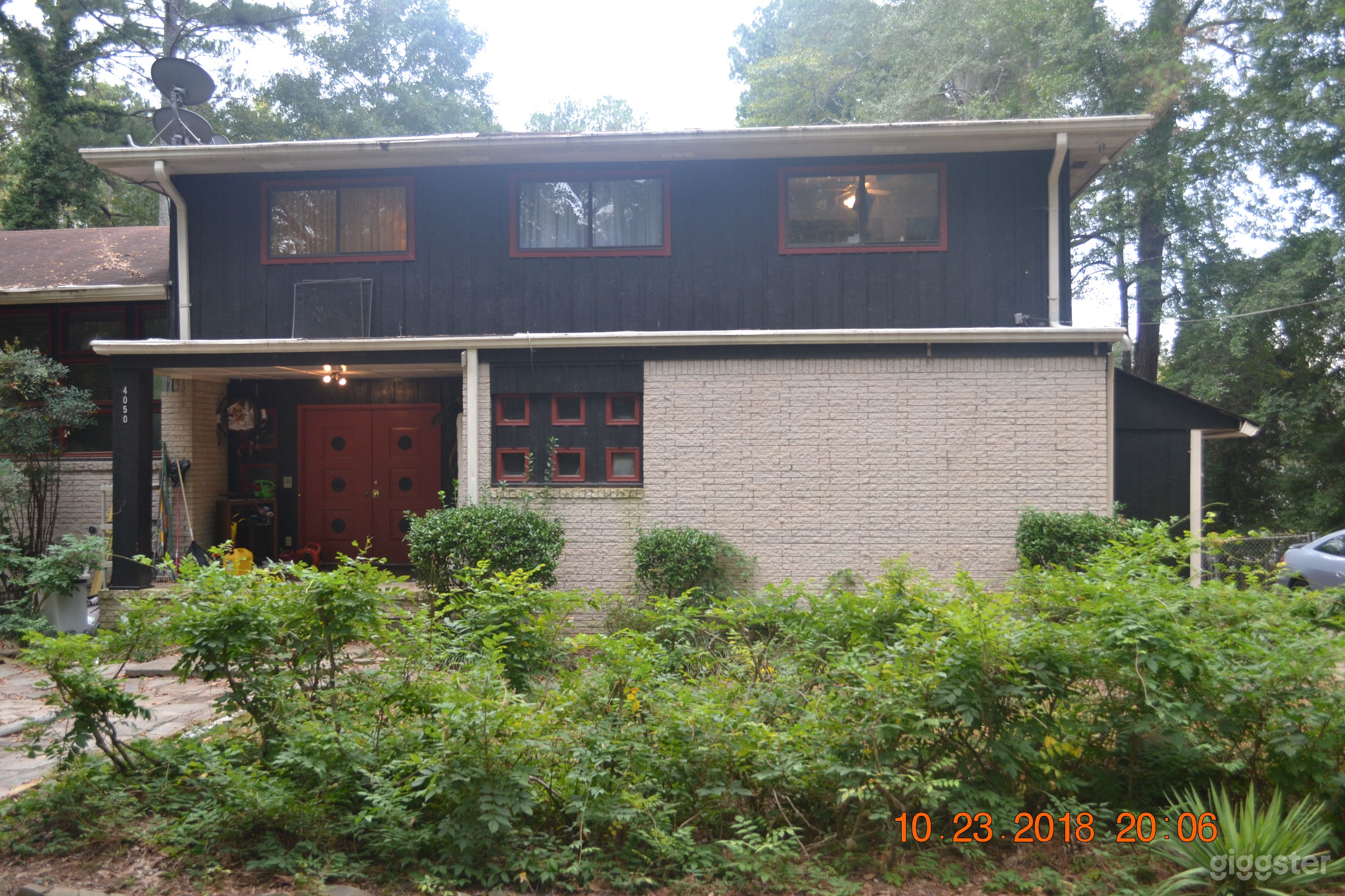 4050 Front yard view.