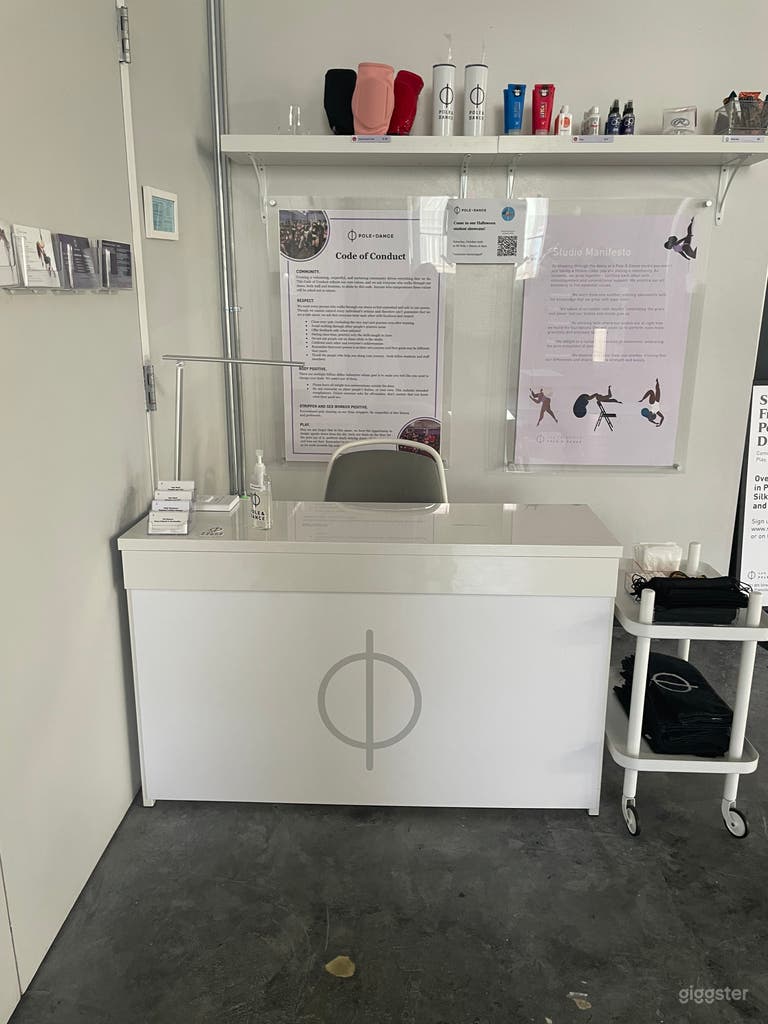  Studio Dark with Retail Space 