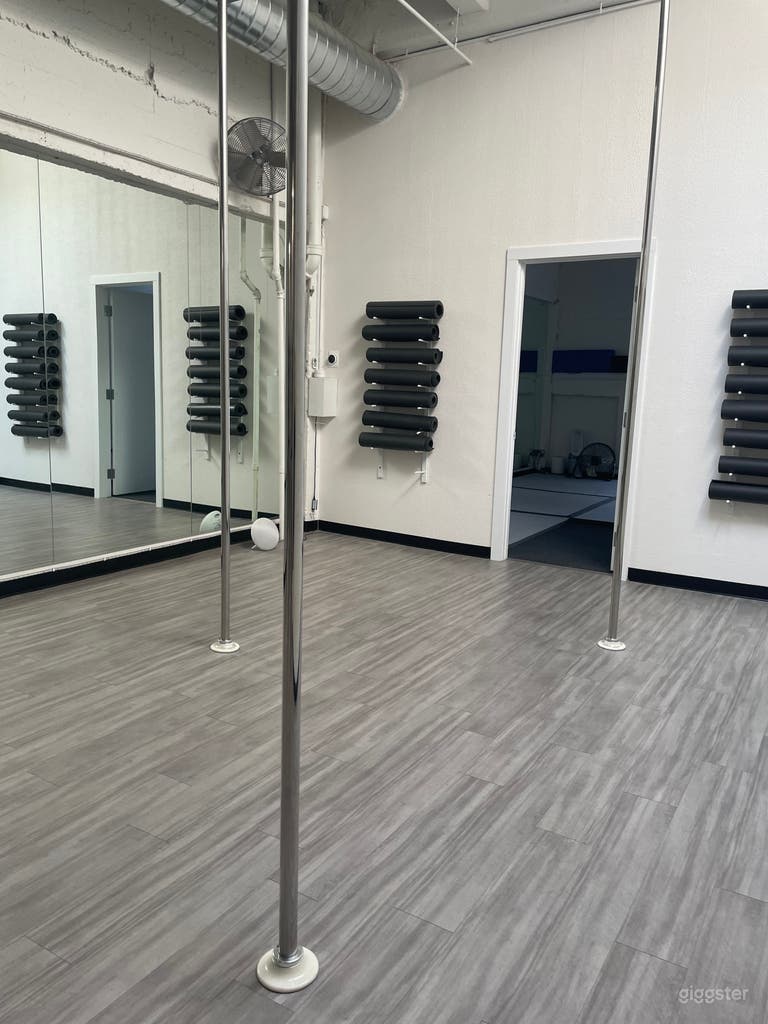  Studio Dark with Retail Space 