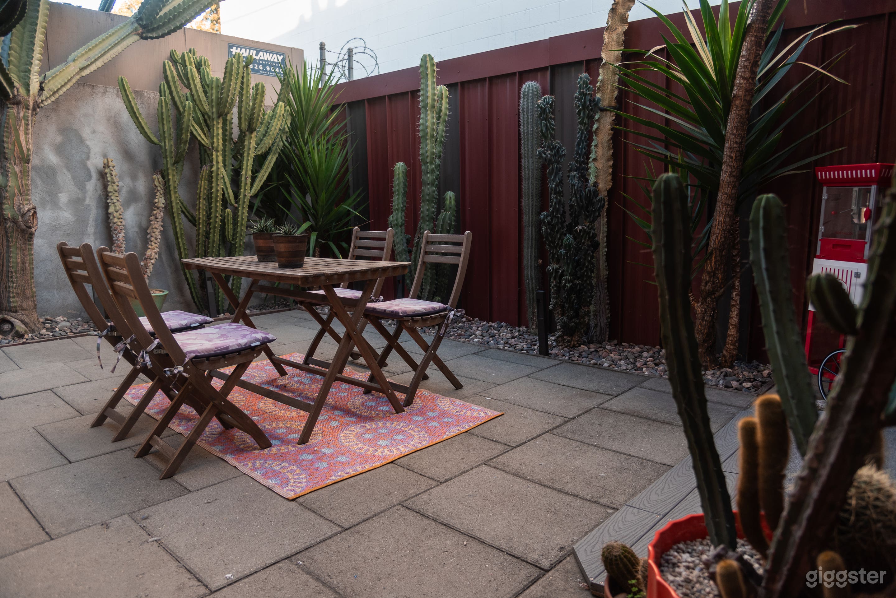 Boutique Media Space in the Heart of Frogtown  Photo 4