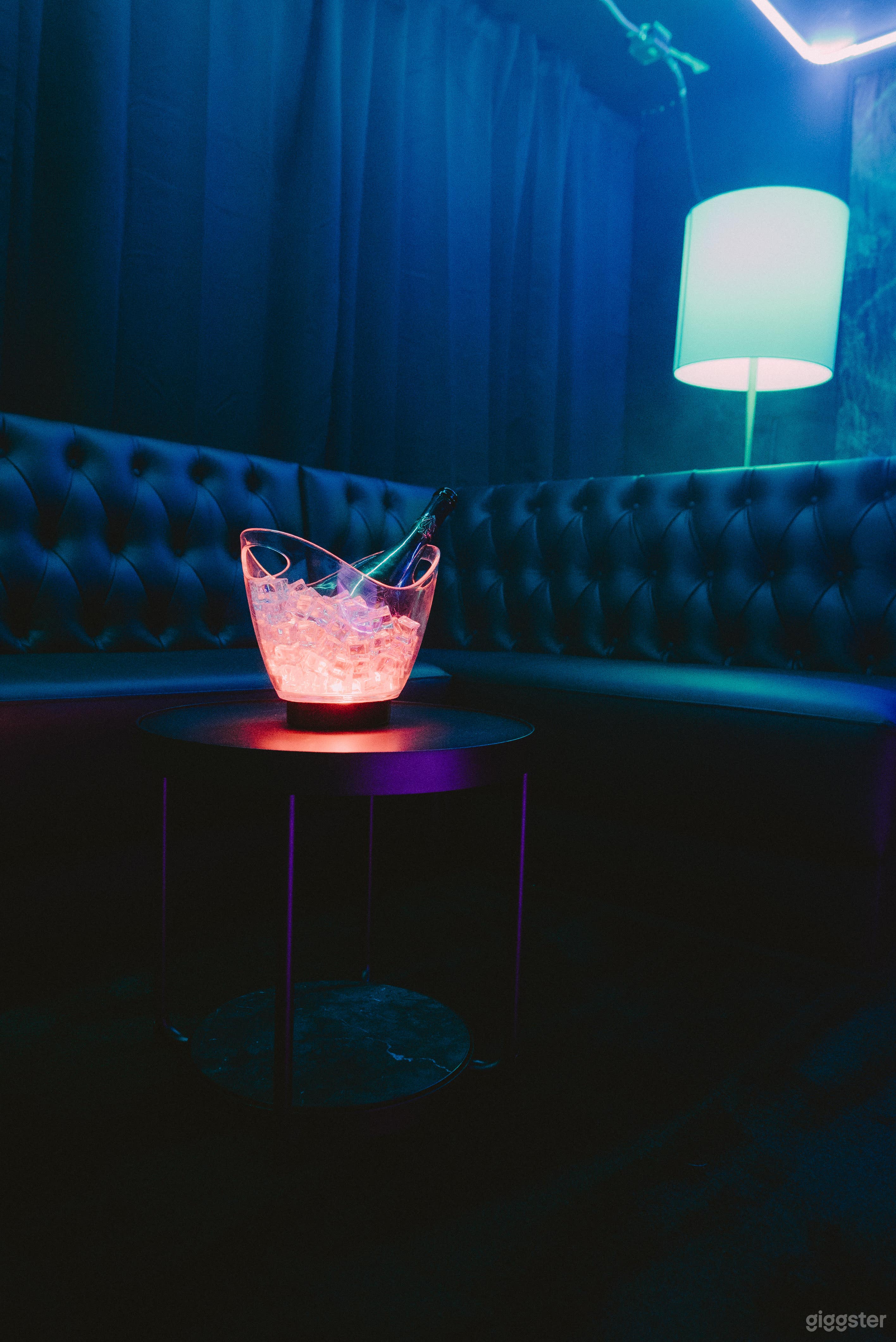 Club/Lounge Vip Section, Pole and Bar in DTLA + FREE PARKING Photo 4