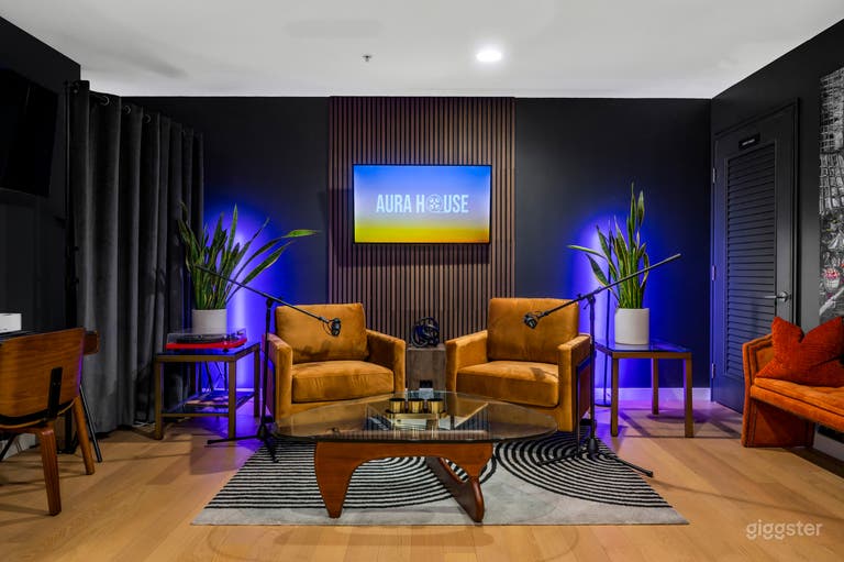  Stunning Production & Podcast Studio- Studio B 