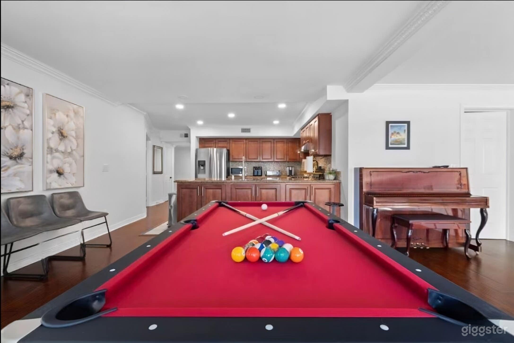 Spacious Private Designer Home with High Capacity Photo 3