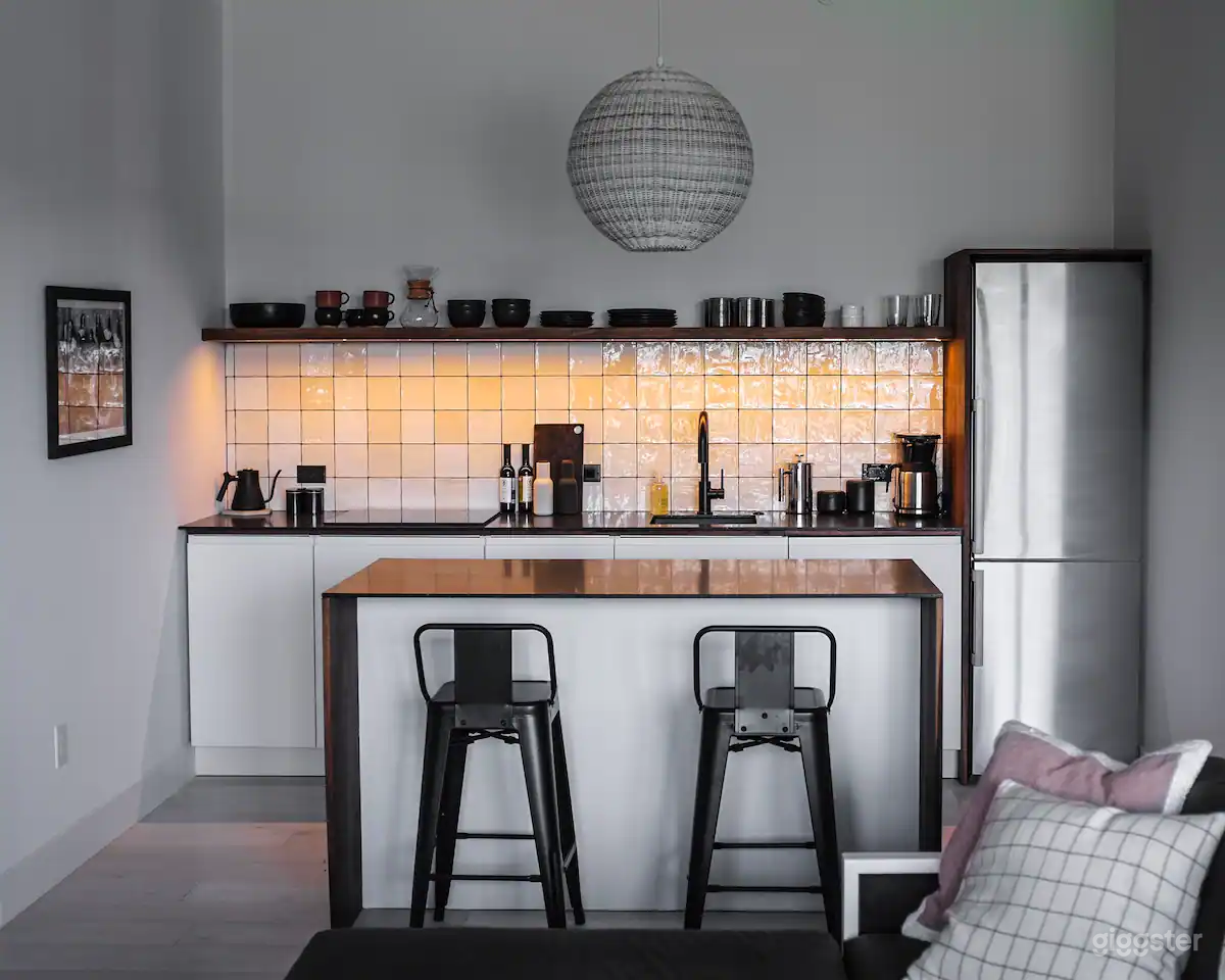 Chuckaboo  - ADA Studio Loft Apartment Photo 2