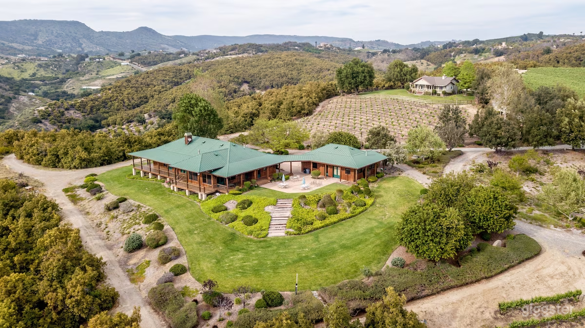 Ranch Home with Vineyards, Groves &amp; Wedding Space Photo 2