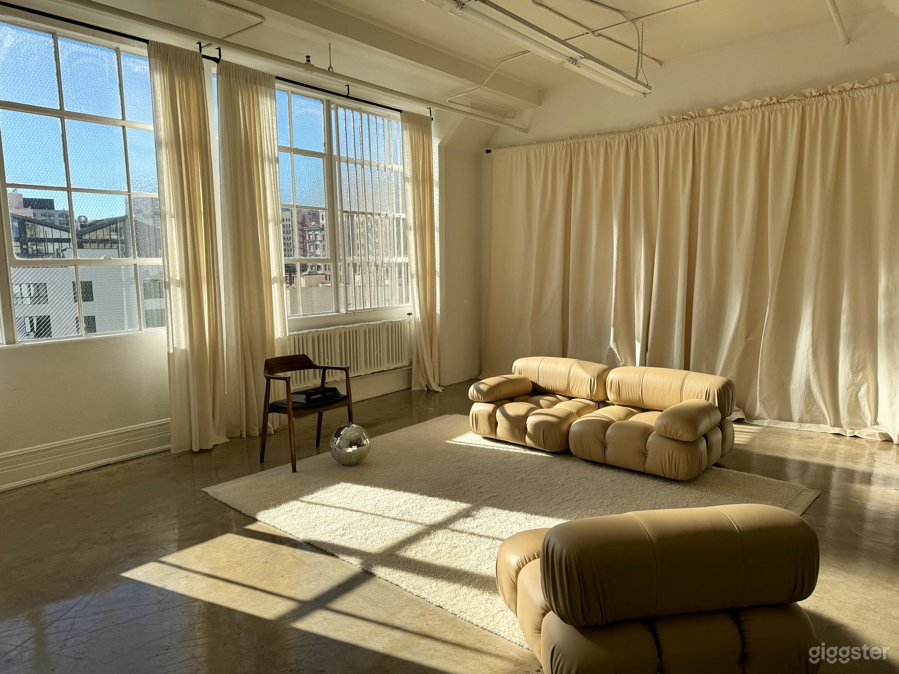 DTLA LOFT GREAT VIEW &amp; NATURAL LIGHTING 3229 SQFT Photo 1