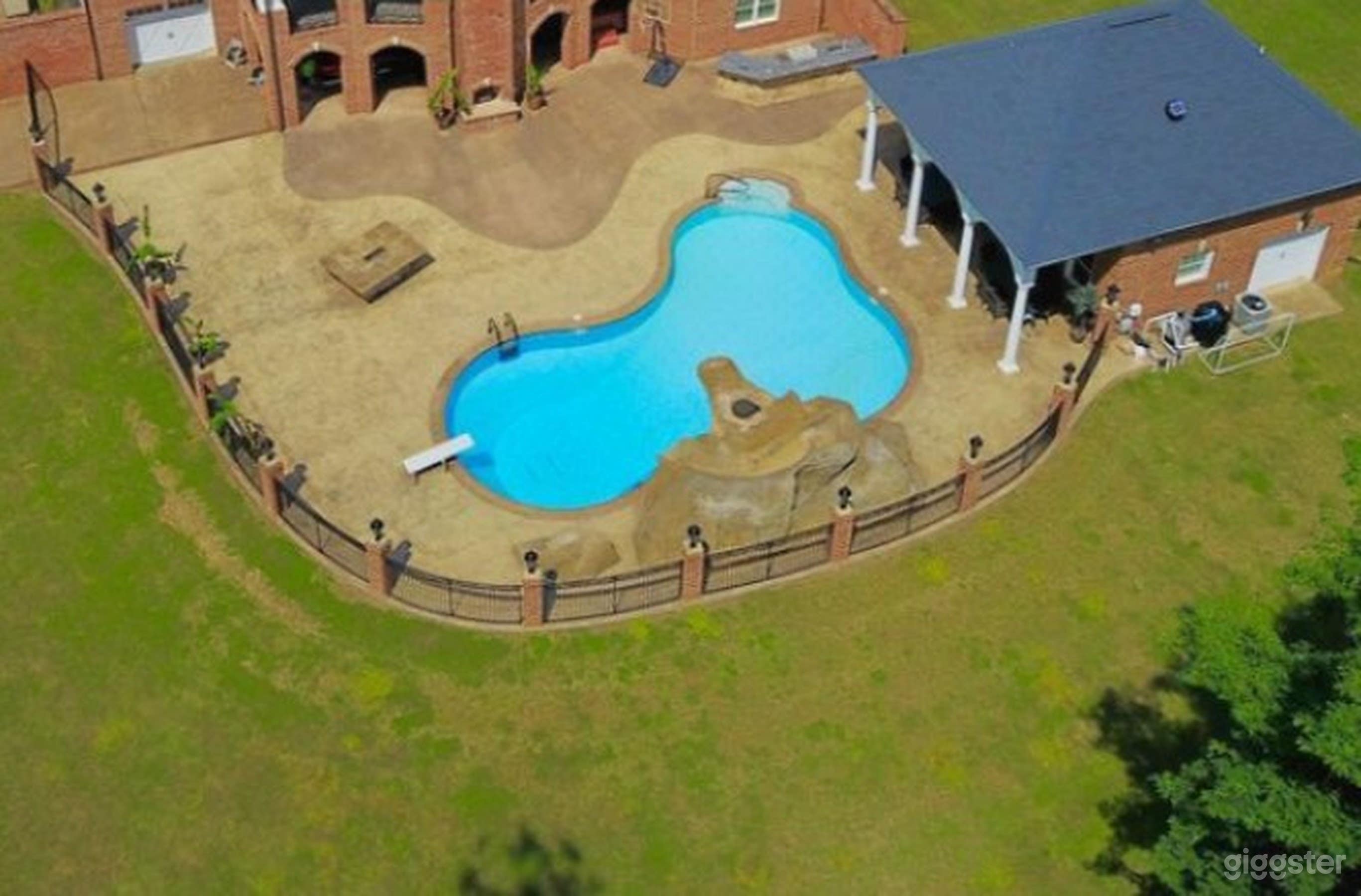  Luxurious Colonial-Styled Pool Photo 1