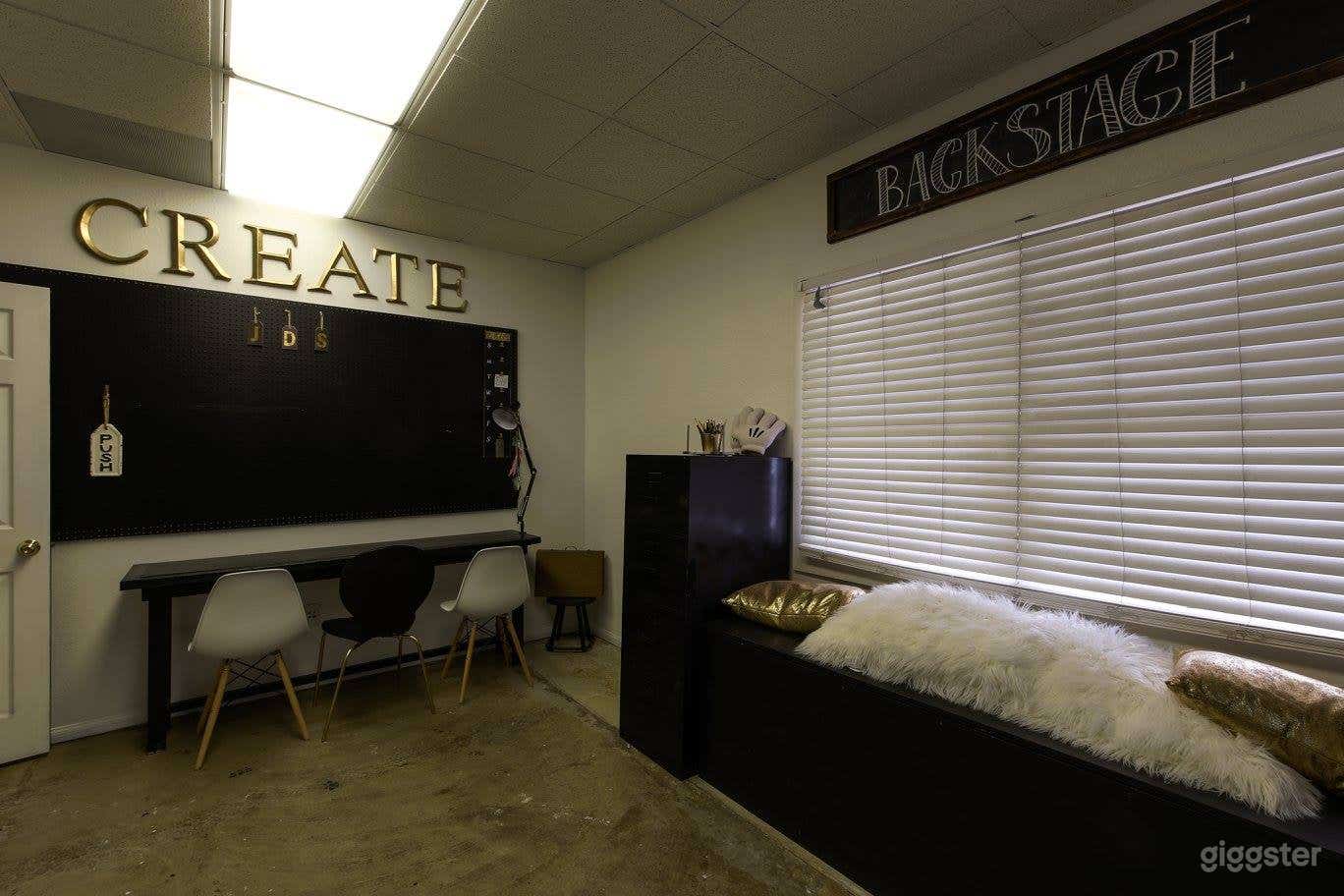 Cozy Creative Space Photo 3