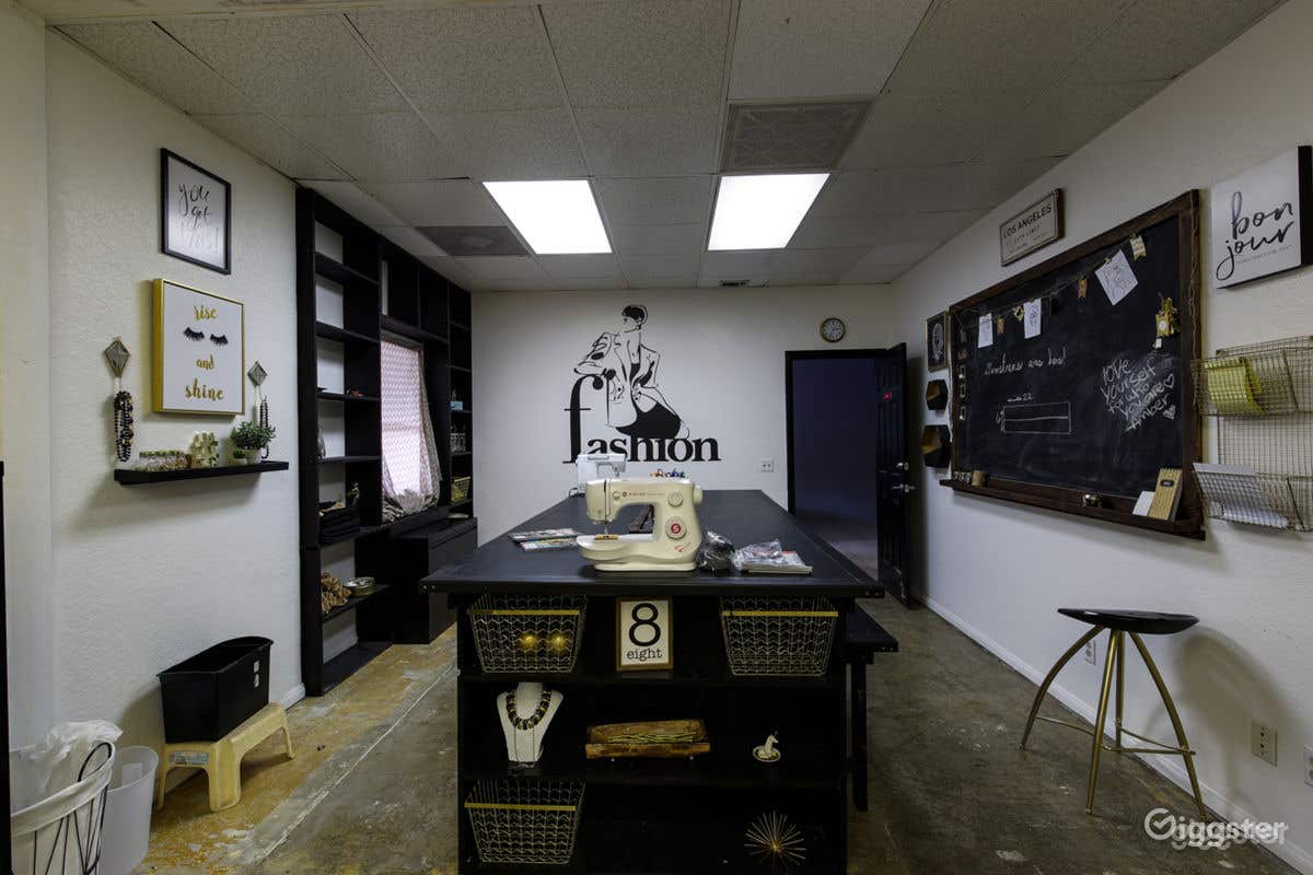 Cozy Creative Space Photo 2