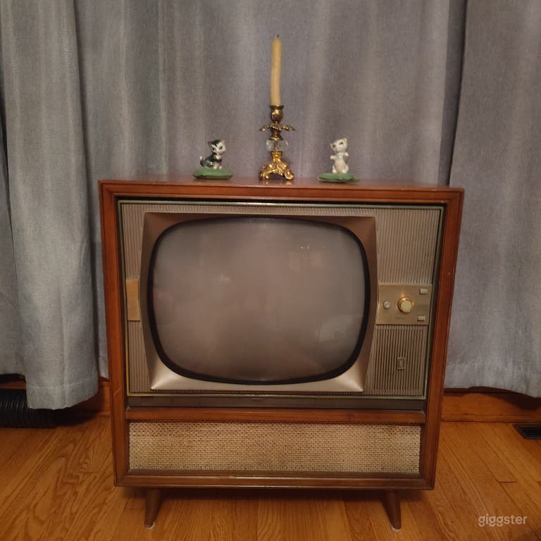  Charming Vintage Mid Century Modern I love Lucy styled home 