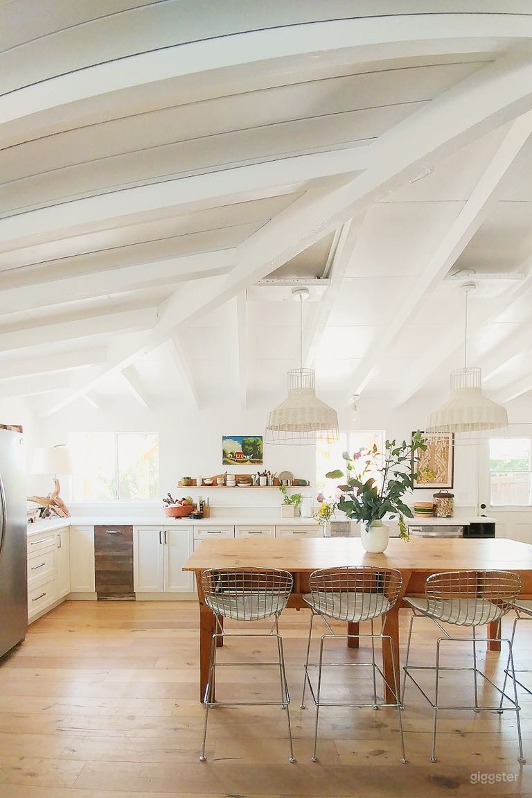  Main House Large Kitchen 