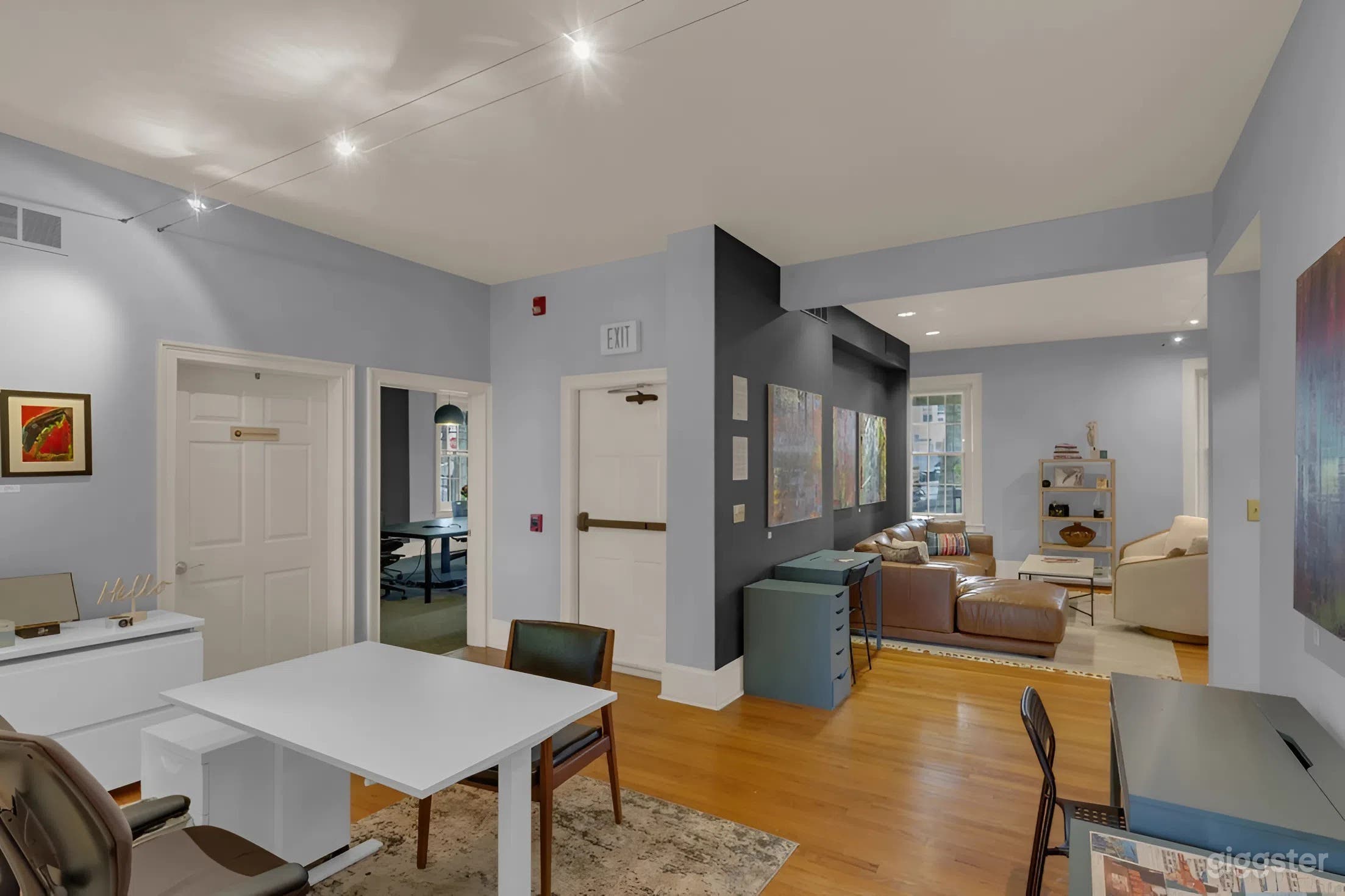 Creative Co-Working Space with Conference Room & Lounge Photo 4