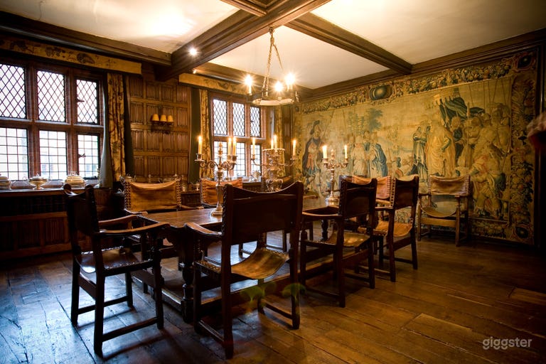  The Dining Room 