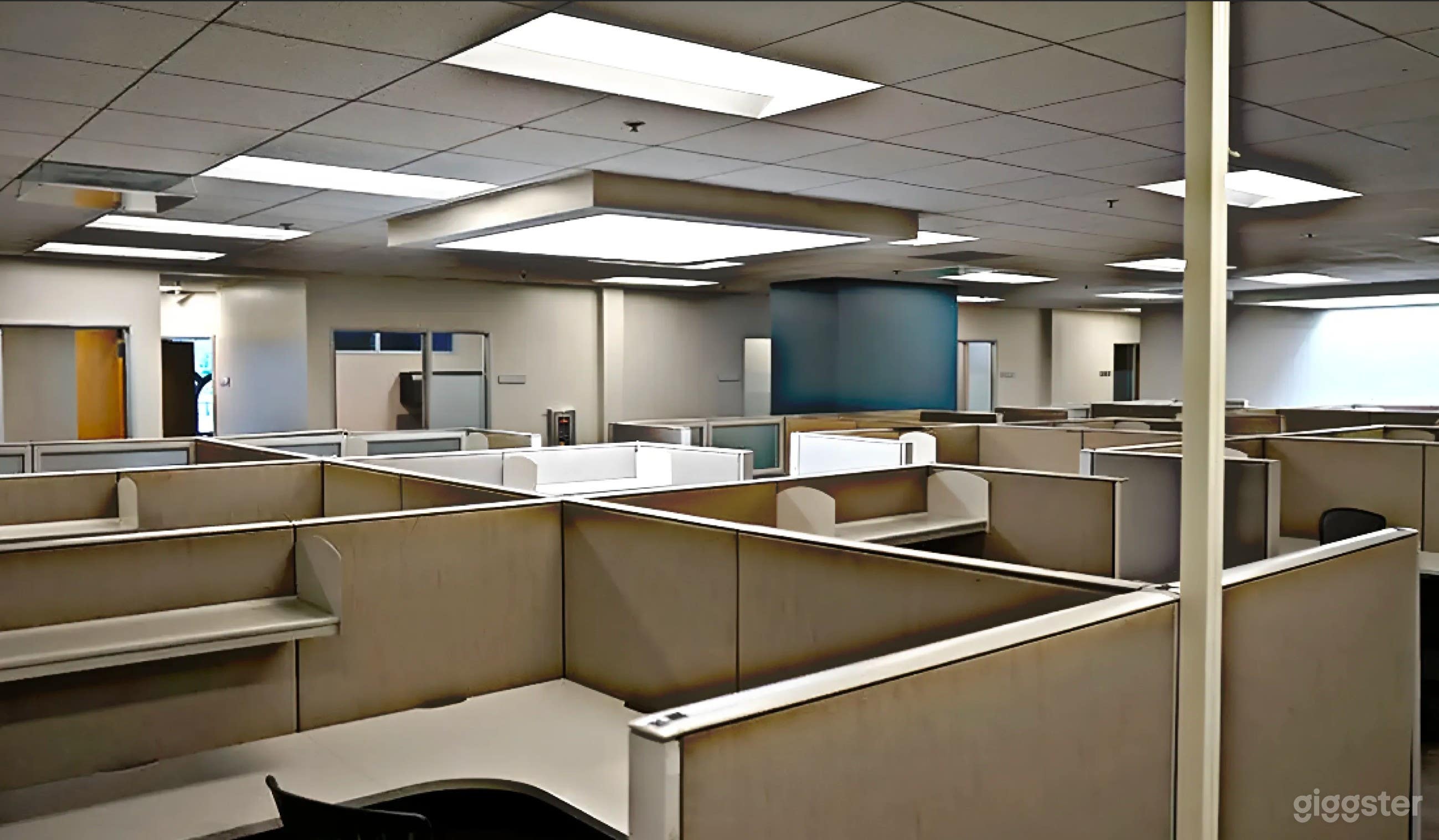 Spacious Open-Plan Office with Modern Cubicles Photo 2