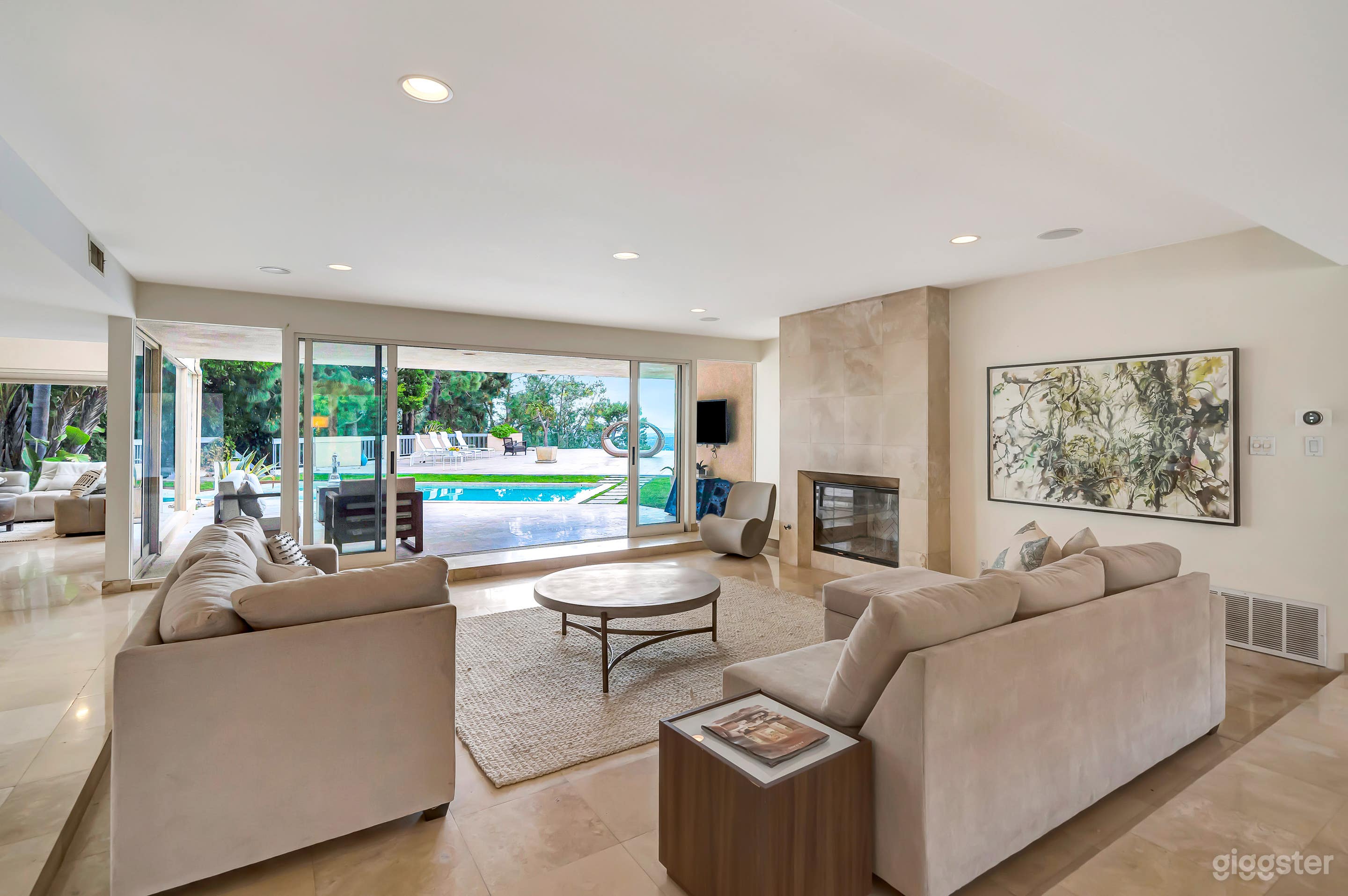 Luxury Beverly Hills Mansion w/ City & Ocean Views Photo 3