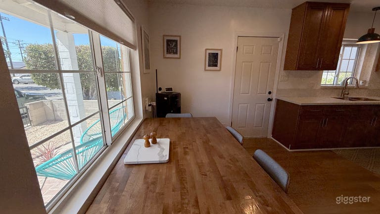  Charming Long Beach House on Lime 