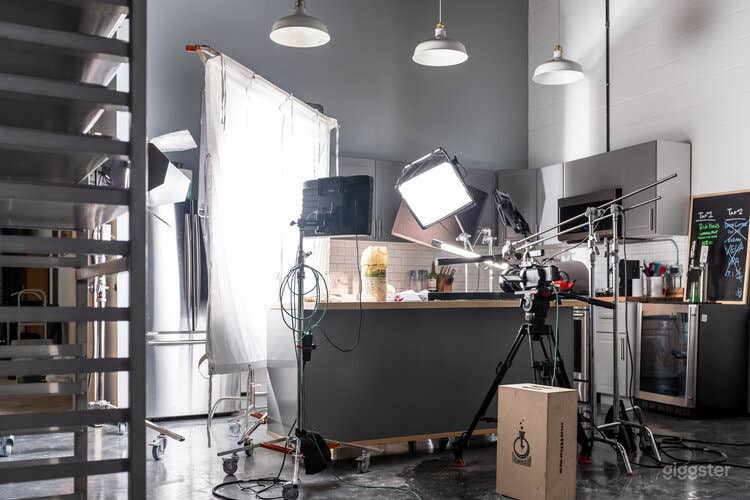 1,800 Sq. Ft. Production Studio in Chicago Photo 2