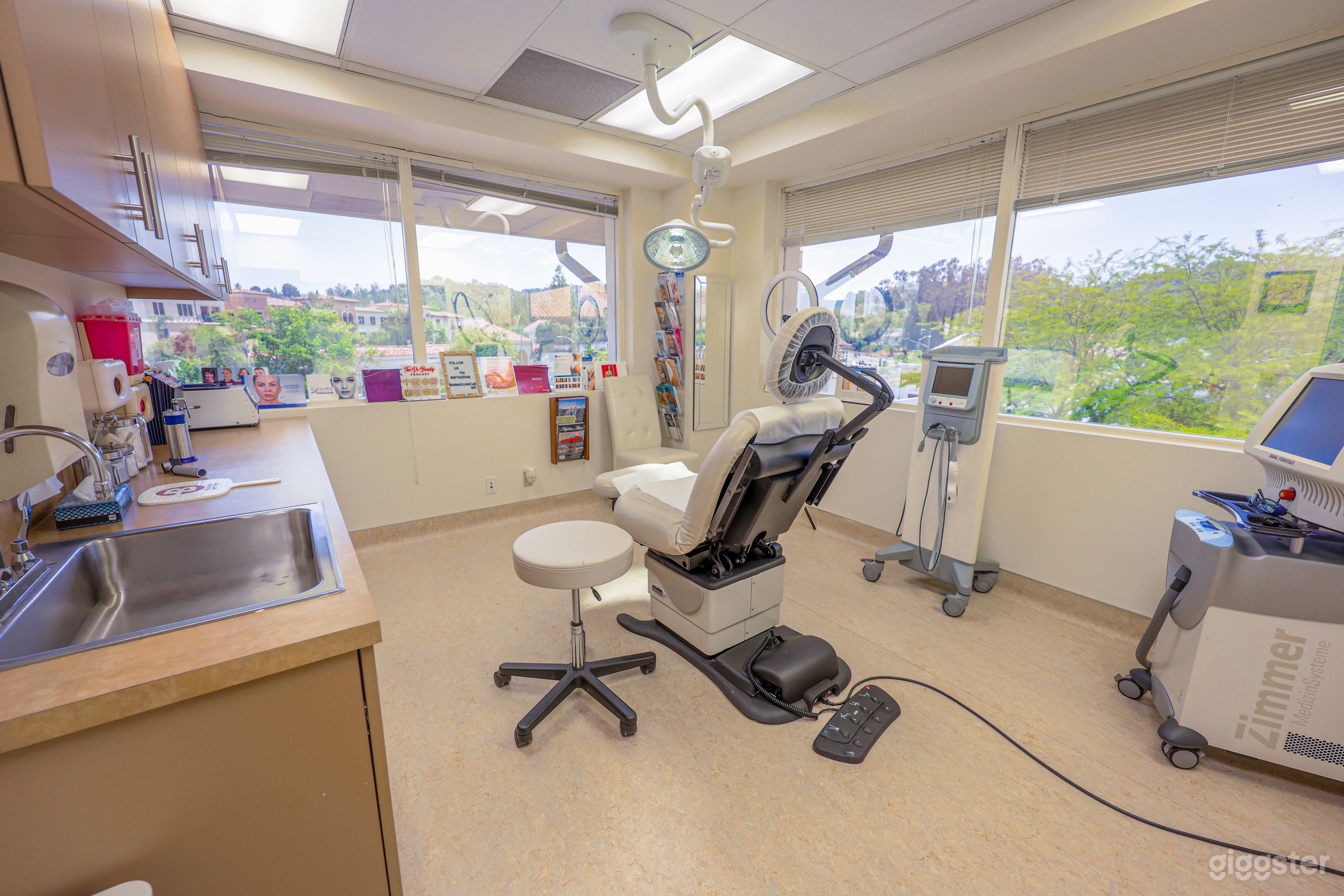 Elegant Medispa & Dermatology Office  Photo 3