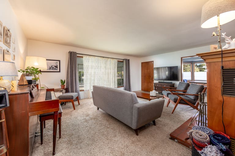  Living room view from hallway 