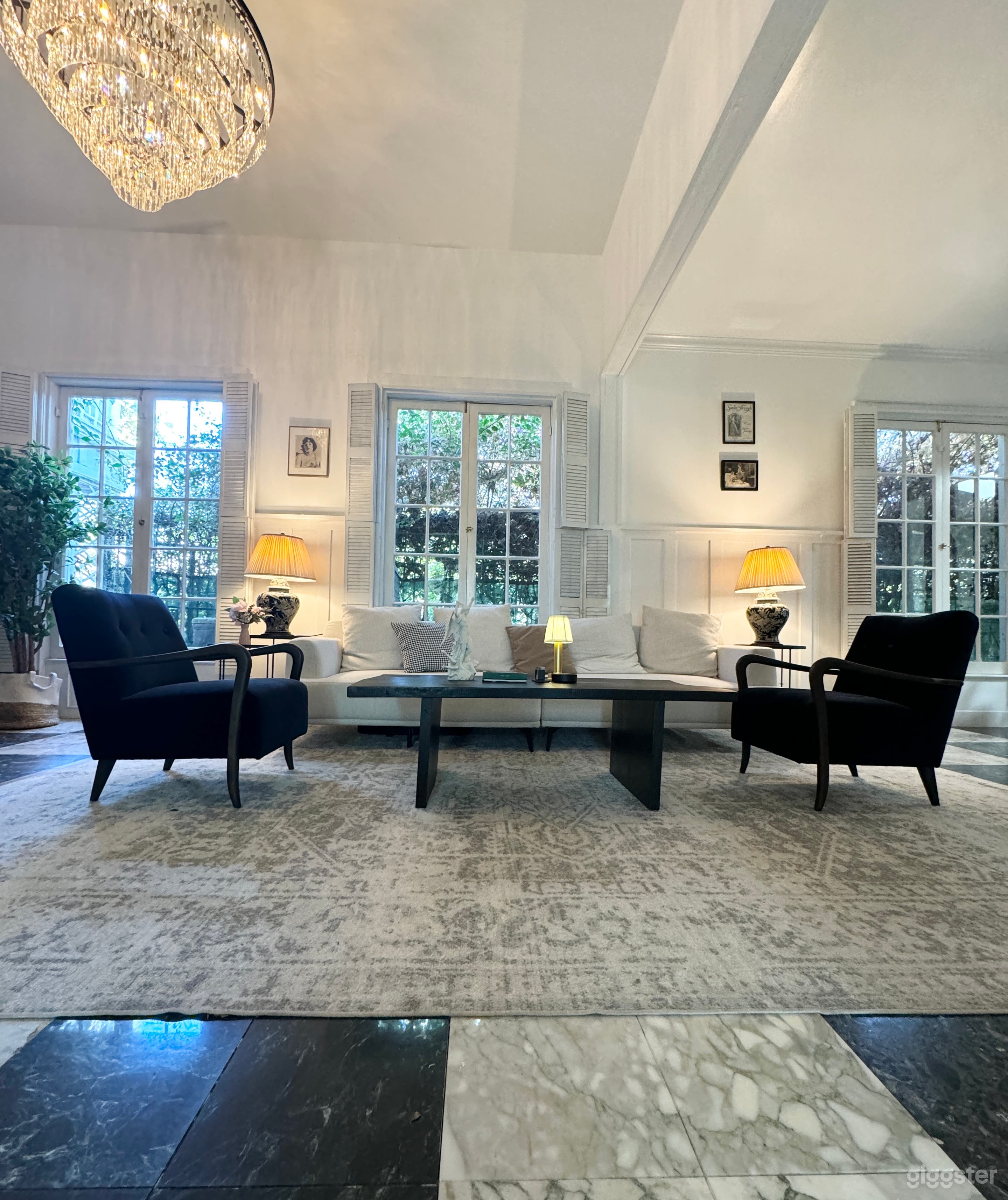 Beautiful 1930s Old Hollywood Gem- For Productions Photo 1