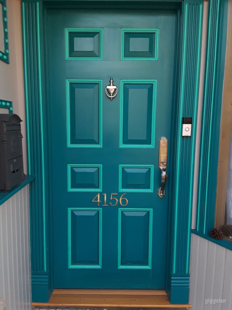  Hyde Park 1800's Victorian Home 