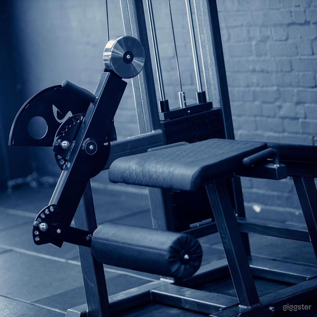 Bentley stitching on all equipment.