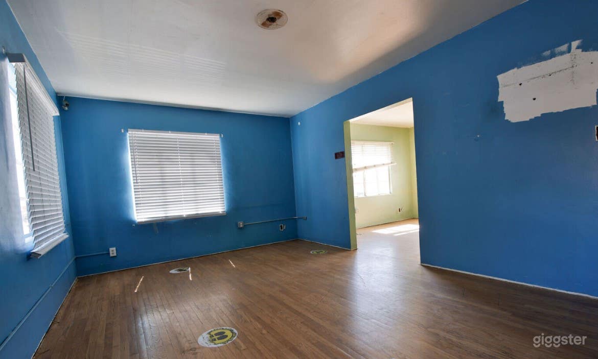 Bright and Barren Space for Filming Photo 4