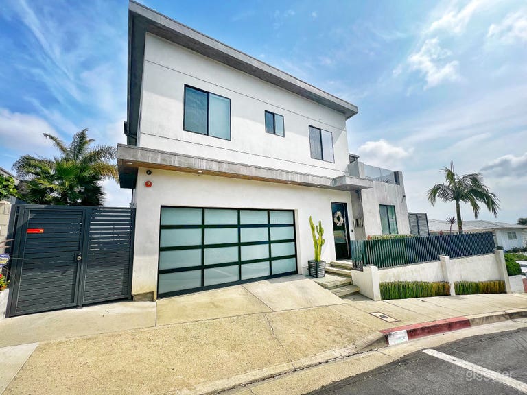  Baldwin Hills Home with Panoramic View 