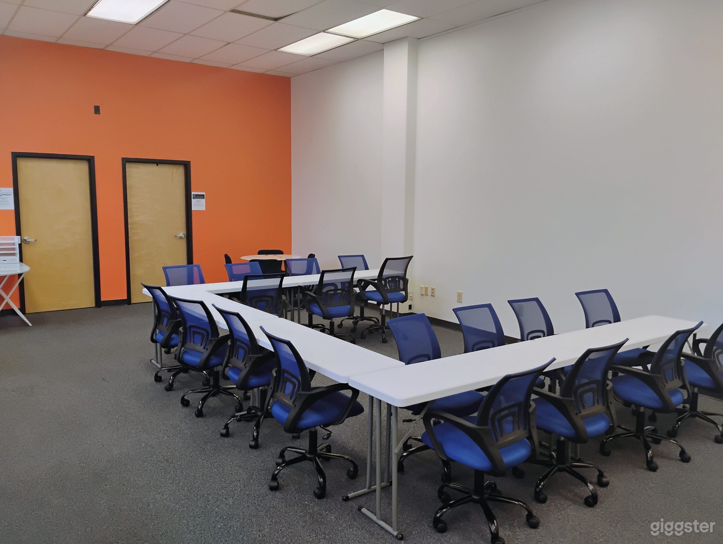 Newly Renovated, Bright Meeting Space  Photo 4