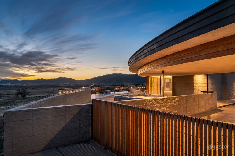  Flying Saucer Ranch 