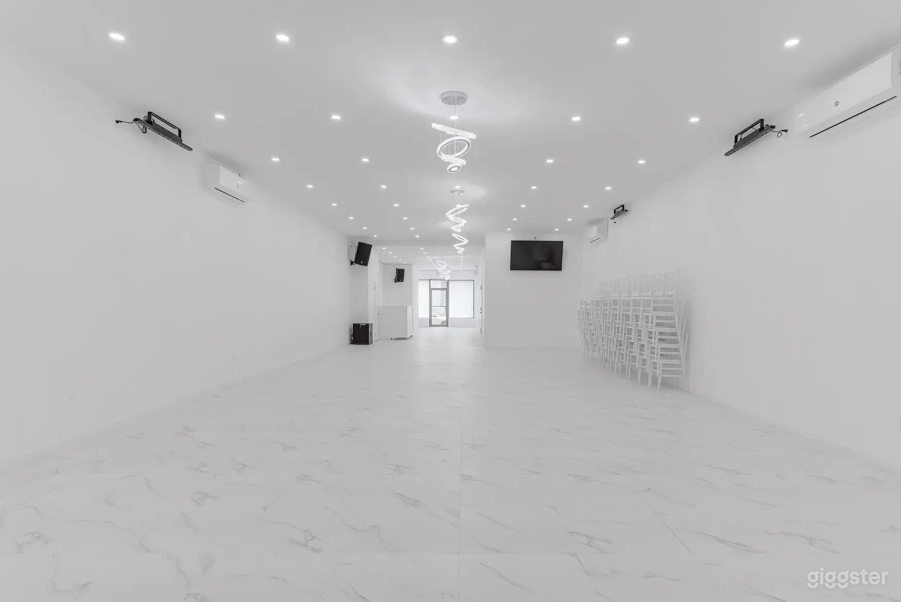 LOFT LINE VENUE CAPTIVATING & LUMINOUS Photo 1