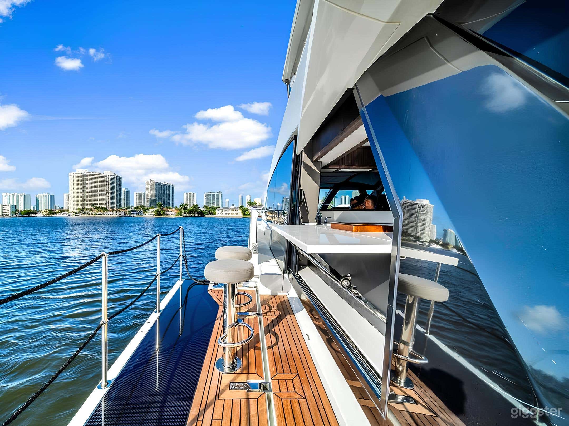 Luxurious 2022 64' Galeon Yacht  Photo 4