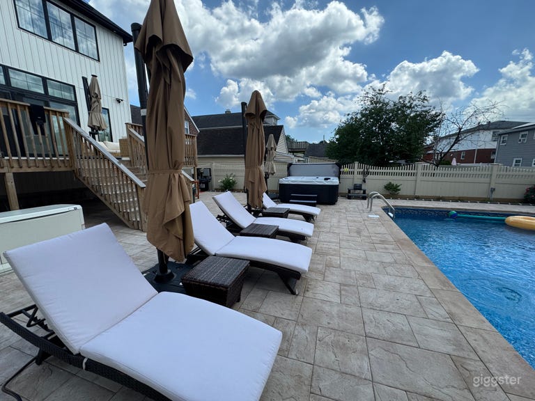  The Ultimate Pool Setting 