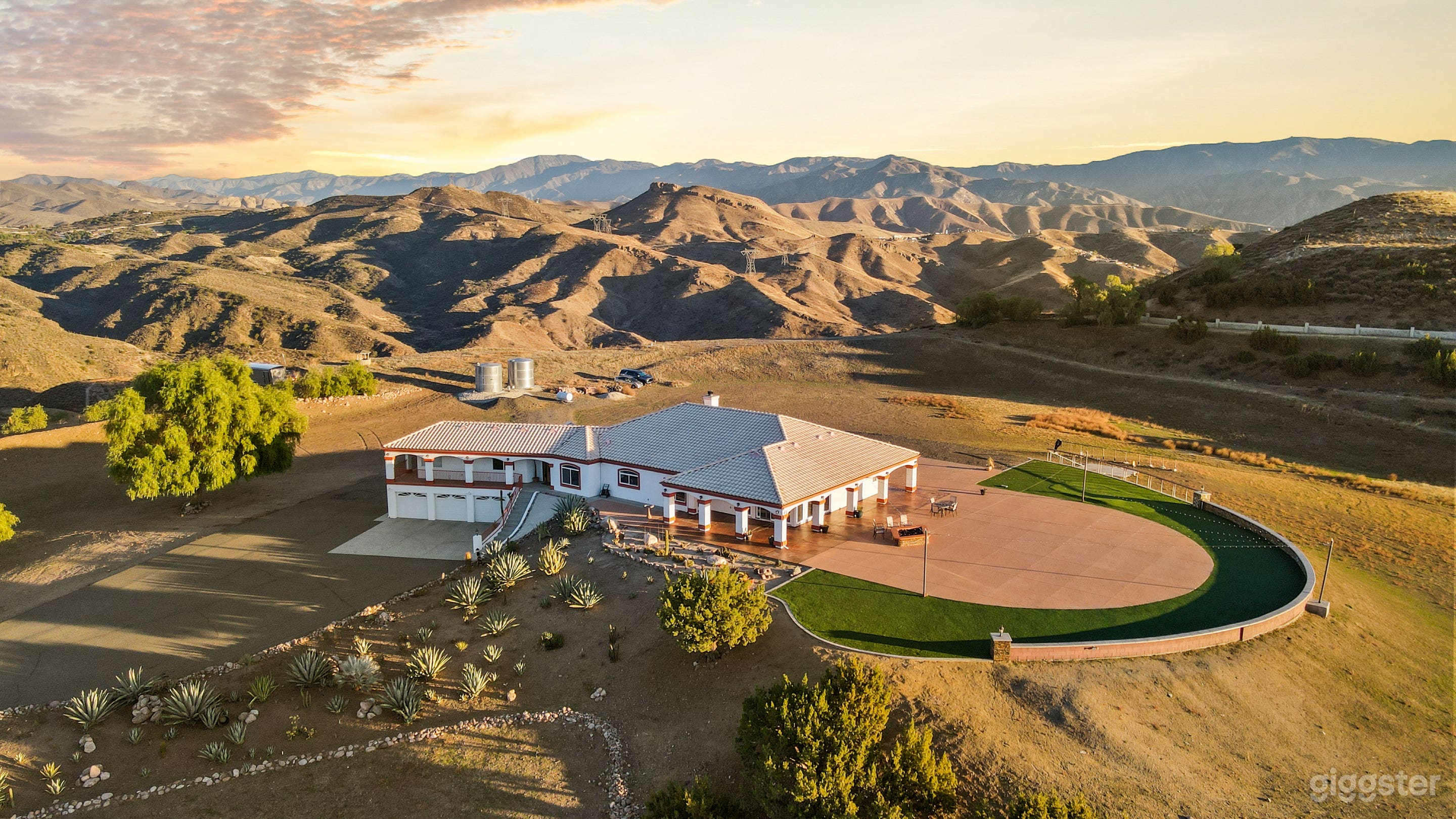 10 ACRE ESTATE, LA'S HIGHEST SPECIAL EVENT VENUE - ELEVATION 2550 FT. Photo 1