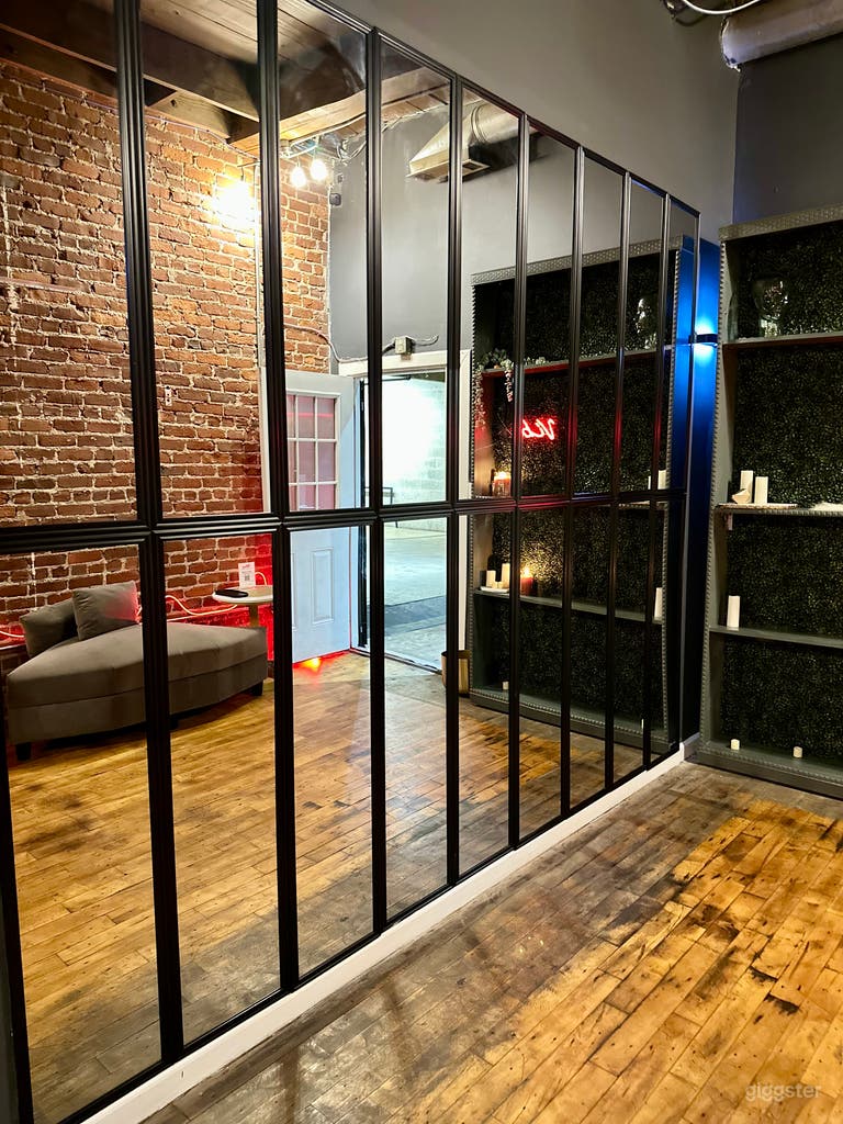  Modern Speakeasy-Style Event Space w/ Prep Kitchen | Downtow 