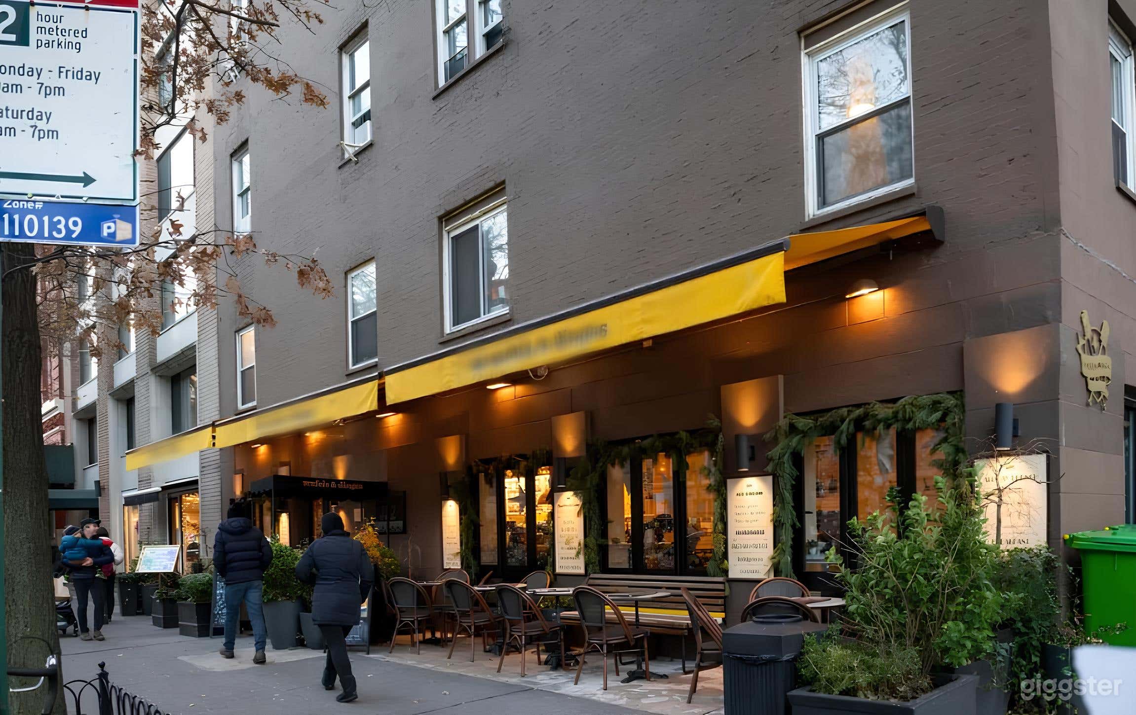 European Bistro w/ Terrace.Windows.Museum view. Photo 1